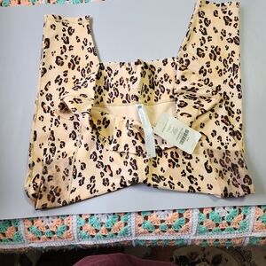 Fabletics  Cream Leopard Leggings